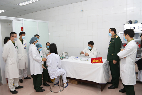 60 -70% người thử nghiệm vắc xin Covid-19 Việt Nam có phản ứng phụ